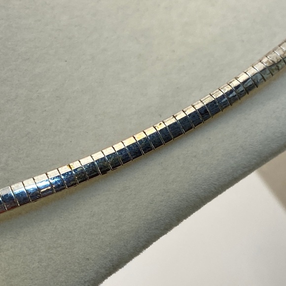 Vintage Dragonfly with Abalone Inlaid Shell Wings Pendant Silver Omega Necklace - Picture 8 of 13